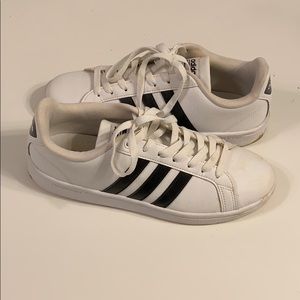 Adidas grand court sneaker